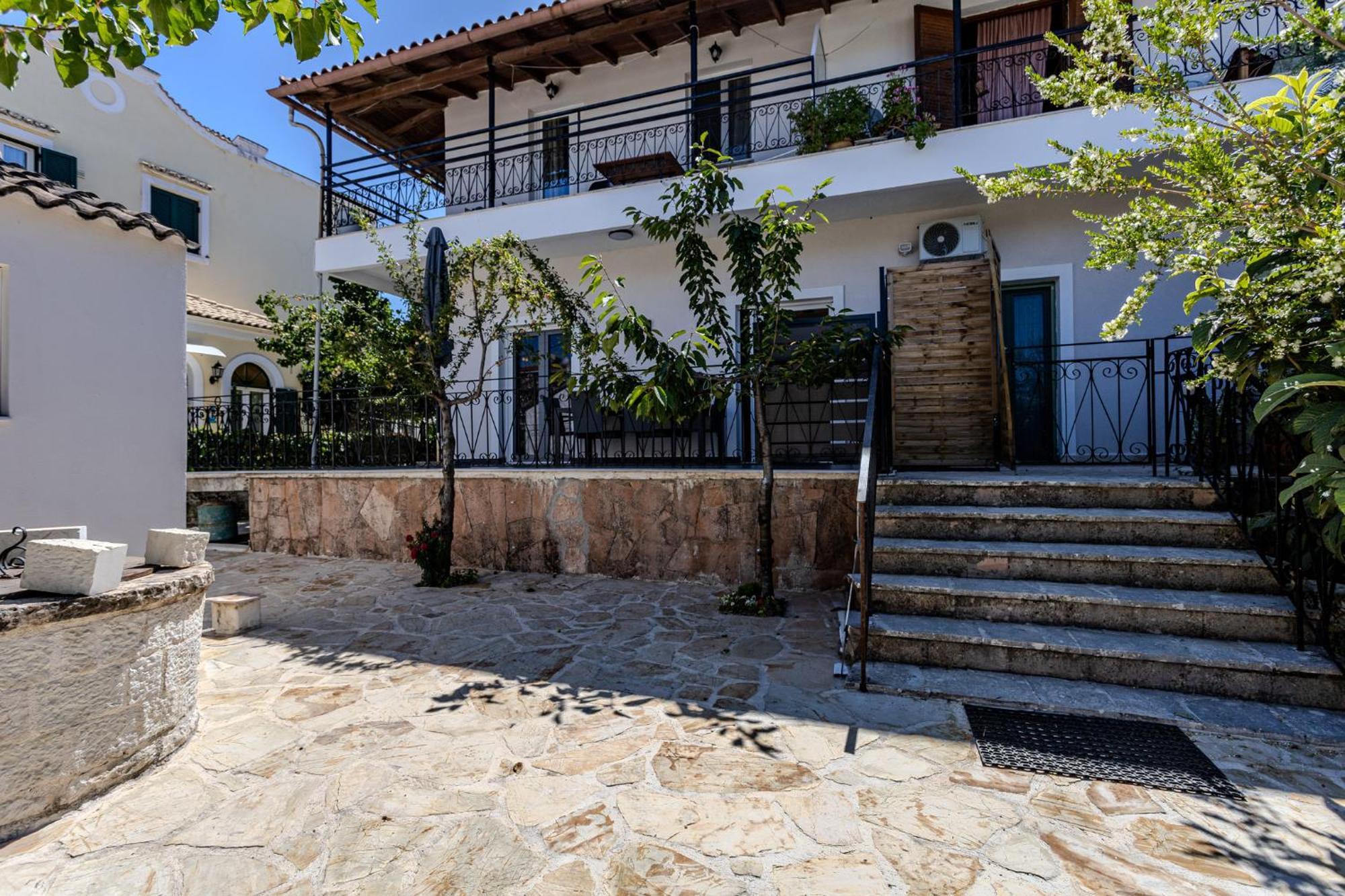 Rodakinia Kassiopi Apartment エクステリア 写真